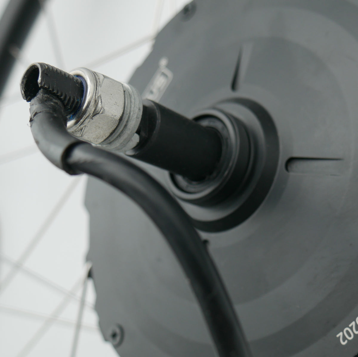 MXUS 48V 750W Hub Motor in 26" Wheel