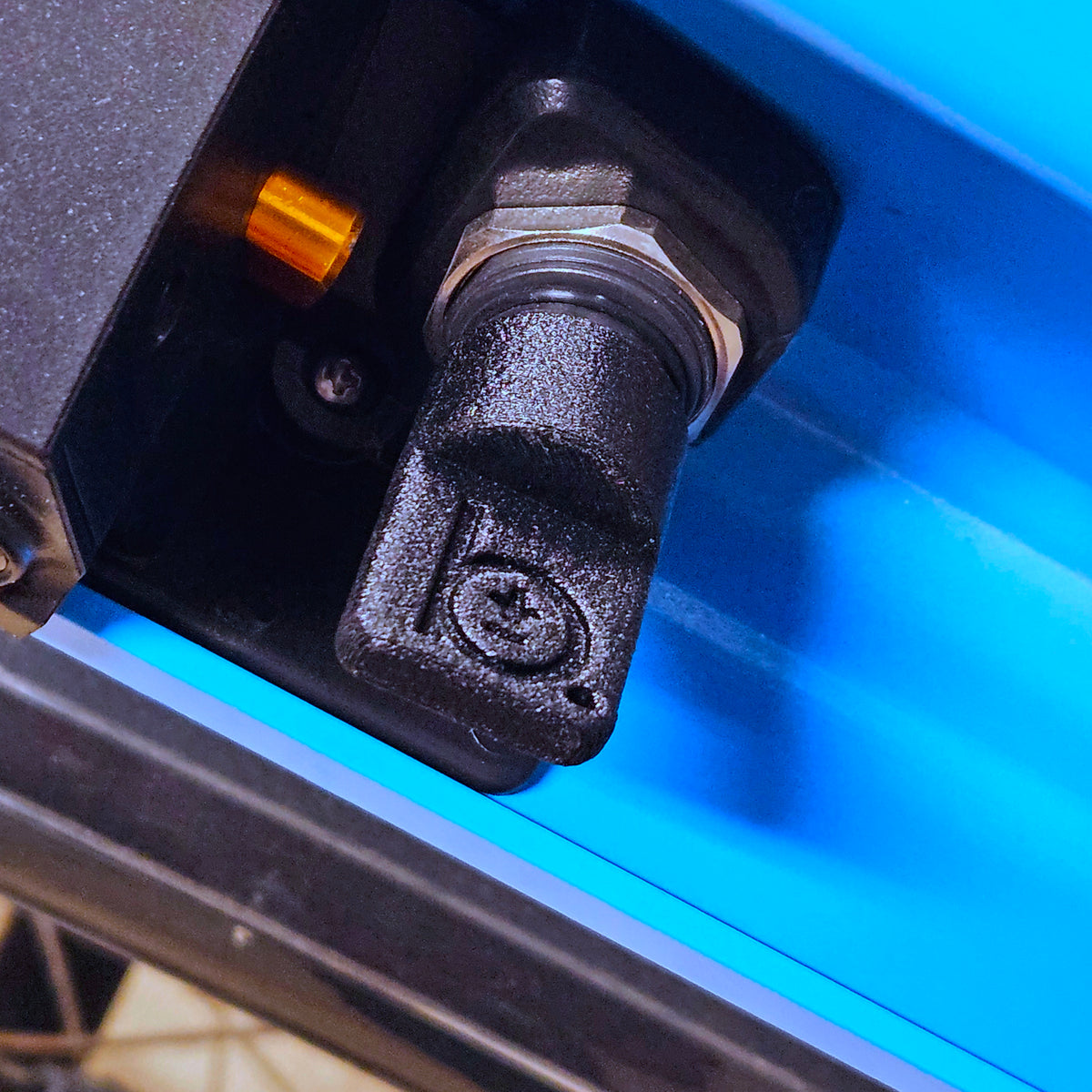 Dorado Battery Discharge Contact Cover