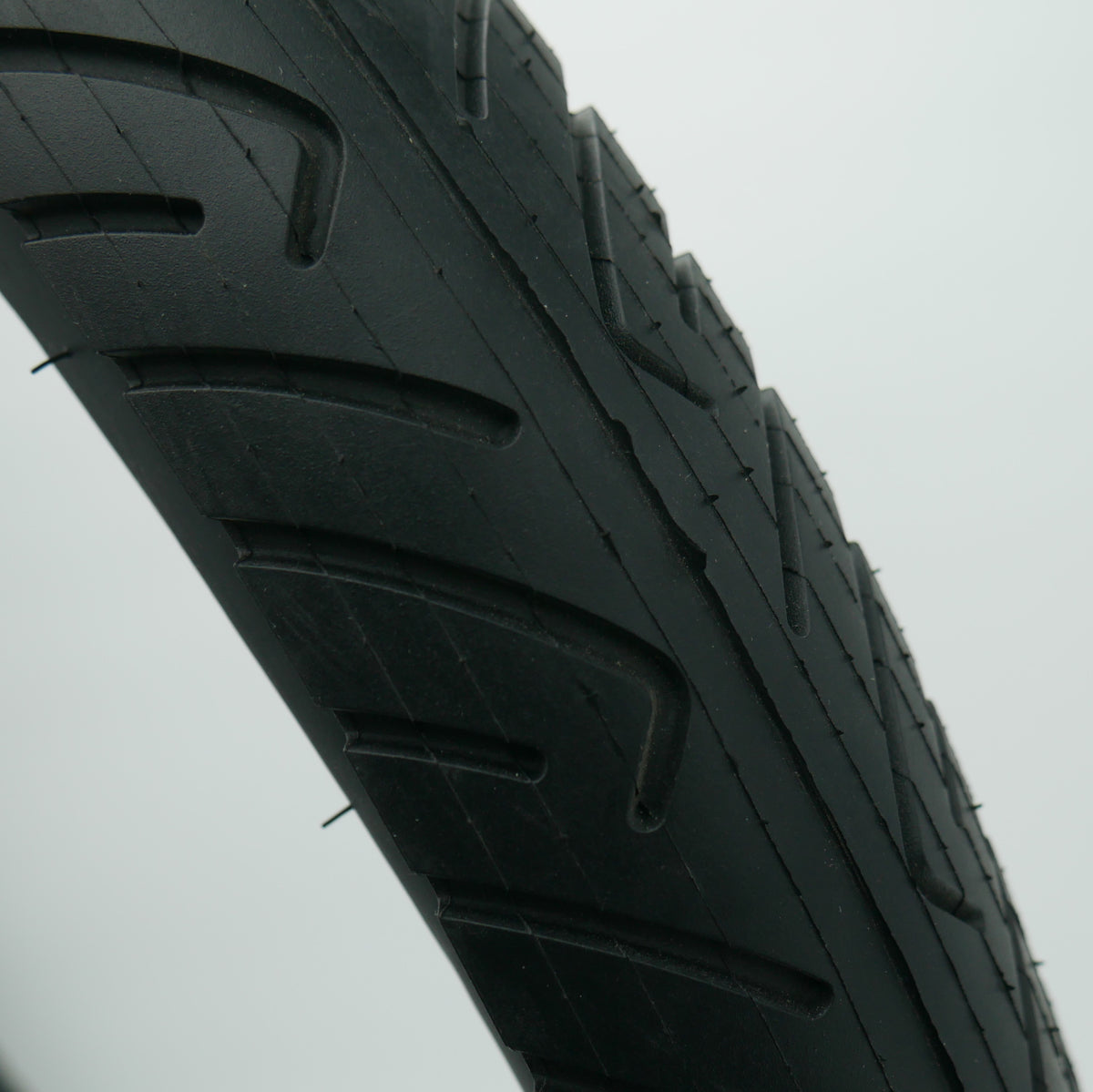24x3 Kenda Semi-Slick Tire